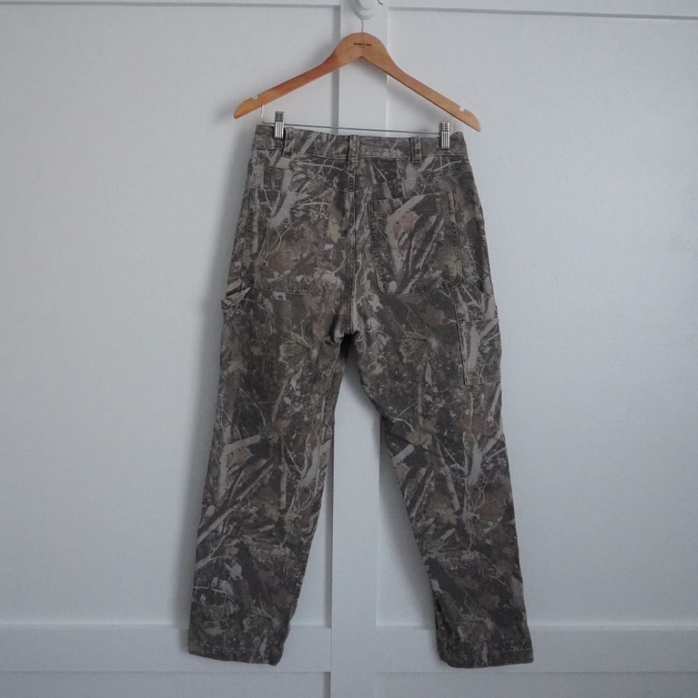 Abercrombie & Fitch Men’s Athletic Loose Camo Jeans - Picture 3 of 3